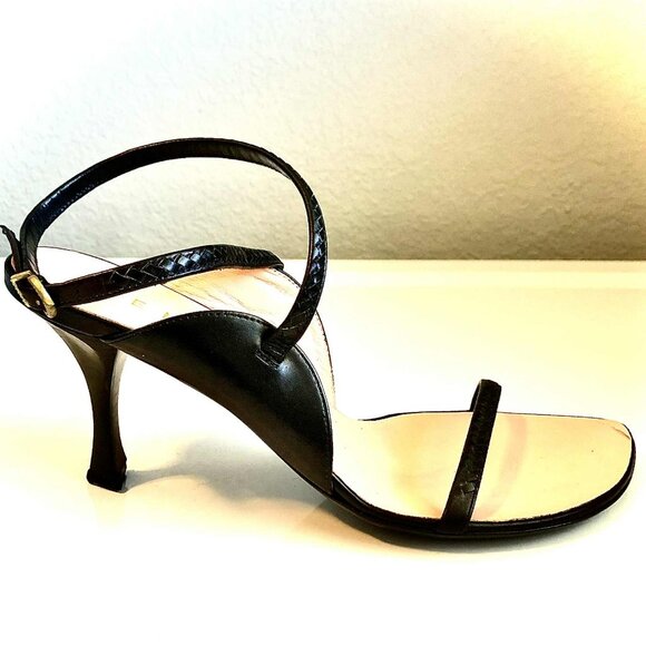 New CELINE Black Strappy Ankle Wrap Triangle Heeled Sandals 7.5 MSRP $1200 - Picture 1 of 10